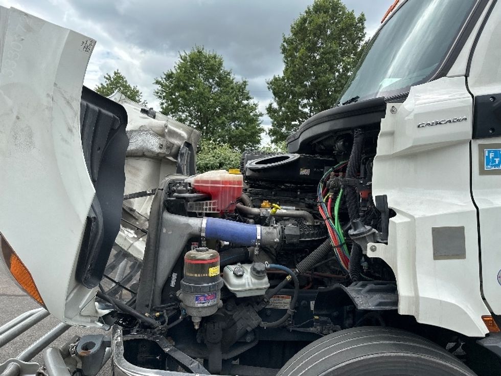 Day Cab Tractor-Heavy Duty Tractors-Freightliner-2020-T11642ST-Nashville (Mount Juliet)-TN-479,412\n\t\tmiles-$ 37,500 - Image 16