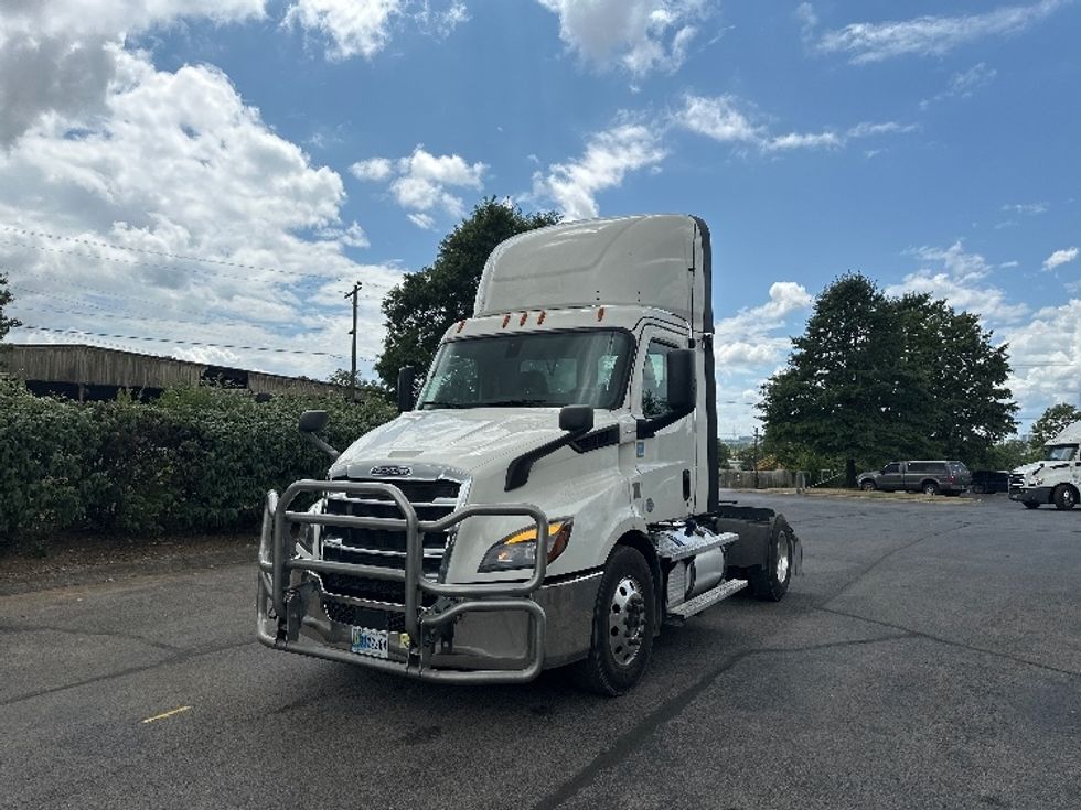Day Cab Tractor-Heavy Duty Tractors-Freightliner-2020-T11642ST-Nashville (Mount Juliet)-TN-479,412\n\t\tmiles-$ 37,500 - Image 3