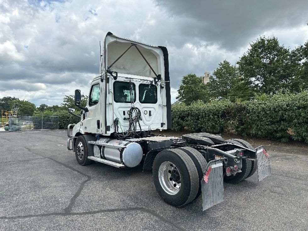 Day Cab Tractor-Heavy Duty Tractors-Freightliner-2020-T11642ST-Nashville (Mount Juliet)-TN-479,412\n\t\tmiles-$ 37,500 - Image 5