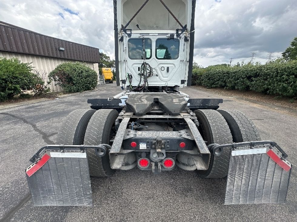 Day Cab Tractor-Heavy Duty Tractors-Freightliner-2020-T11642ST-Nashville (Mount Juliet)-TN-479,412\n\t\tmiles-$ 37,500 - Image 6