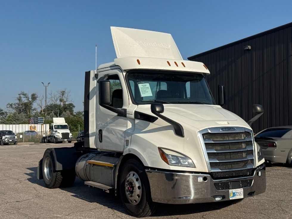 Day Cab Tractor-Heavy Duty Tractors-Freightliner-2020-T11642ST-Omaha-NE-188,580\n\t\tmiles-$ 51,750 - Image 1