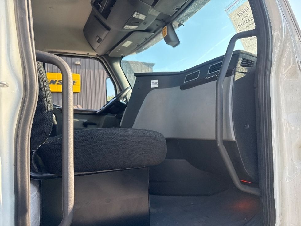 Day Cab Tractor-Heavy Duty Tractors-Freightliner-2020-T11642ST-Omaha-NE-188,580\n\t\tmiles-$ 51,750 - Image 12