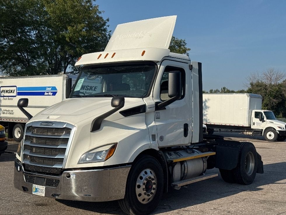 Day Cab Tractor-Heavy Duty Tractors-Freightliner-2020-T11642ST-Omaha-NE-188,580\n\t\tmiles-$ 51,750 - Image 3