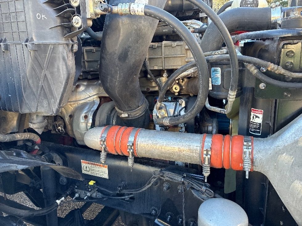 Day Cab Tractor-Heavy Duty Tractors-Freightliner-2020-T11642ST-Pensacola-FL-613,060\n\t\tmiles-$ 24,000 - Image 15