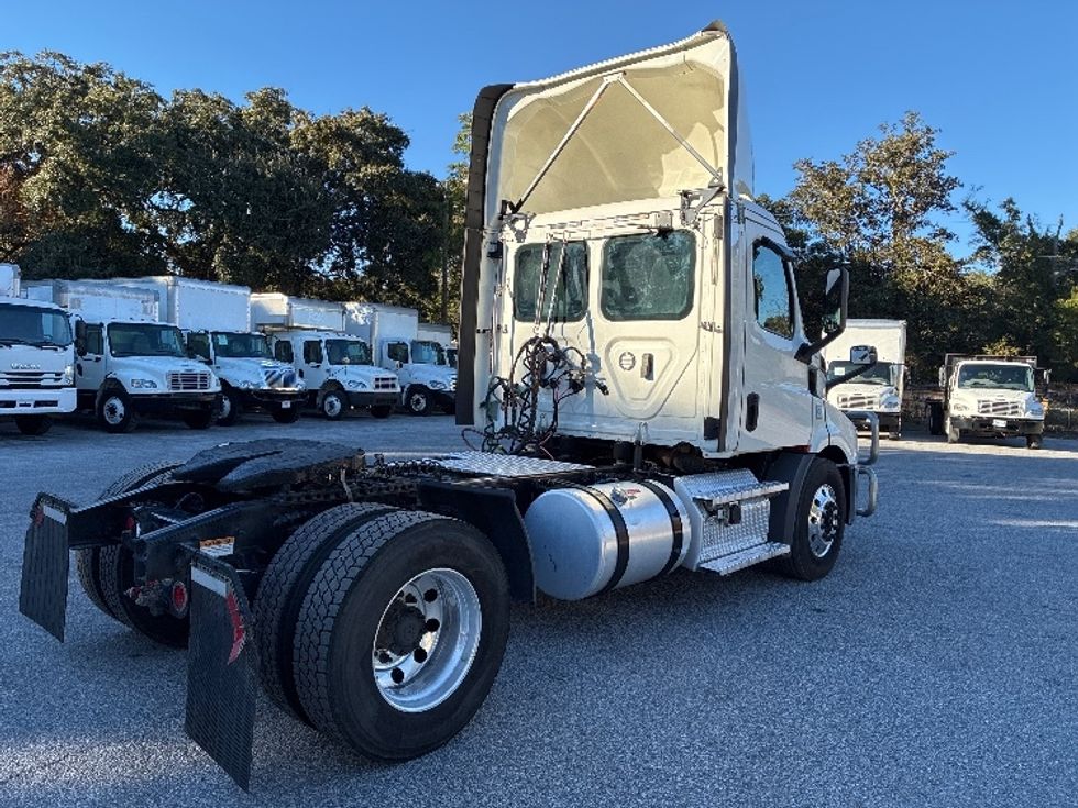 Day Cab Tractor-Heavy Duty Tractors-Freightliner-2020-T11642ST-Pensacola-FL-613,060\n\t\tmiles-$ 24,000 - Image 7