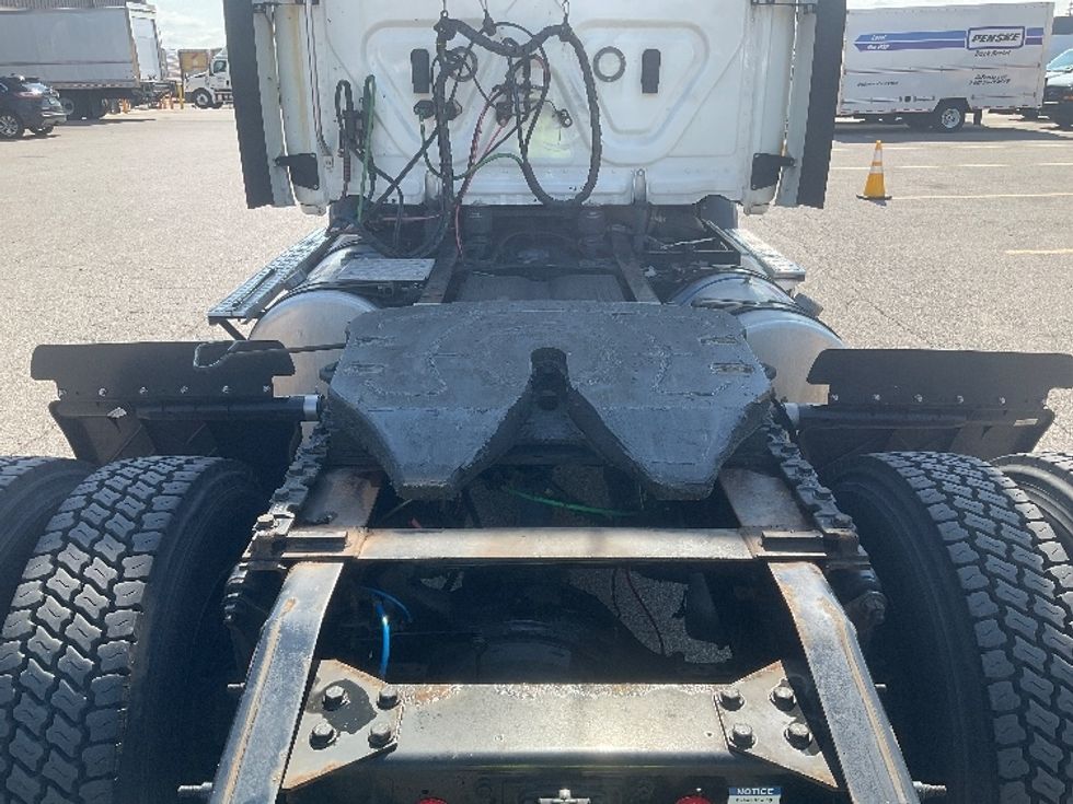 Day Cab Tractor-Heavy Duty Tractors-Freightliner-2020-T11642ST-Piqua-OH-580,069\n\t\tmiles-$ 26,000 - Image 6