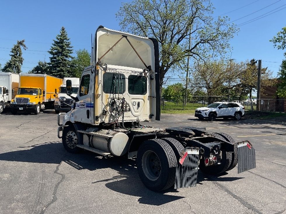 Day Cab Tractor-Heavy Duty Tractors-Freightliner-2020-T11642ST-Plymouth-MI-378,499\n\t\tmiles-$ 38,750 - Image 5