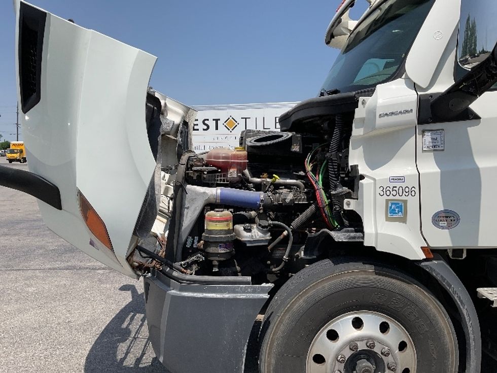 Day Cab Tractor-Heavy Duty Tractors-Freightliner-2020-T11642ST-Rochester-NY-259,459\n\t\tmiles-$ 45,000 - Image 16