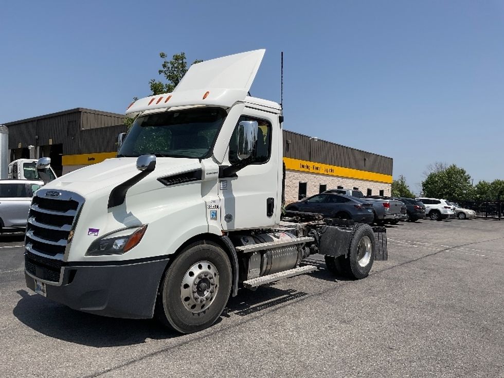 Day Cab Tractor-Heavy Duty Tractors-Freightliner-2020-T11642ST-Rochester-NY-259,459\n\t\tmiles-$ 45,000 - Image 3