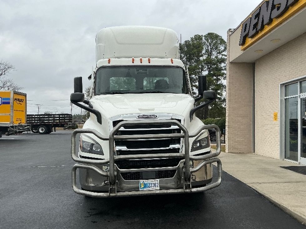 Day Cab Tractor-Heavy Duty Tractors-Freightliner-2020-T11642ST-Spartanburg-SC-392,224\n\t\tmiles-$ 40,750 - Image 2