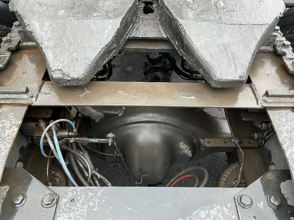 Day Cab Tractor-Heavy Duty Tractors-Freightliner-2020-T11642ST-Spartanburg-SC-392,224\n\t\tmiles-$ 40,750 - Image 6