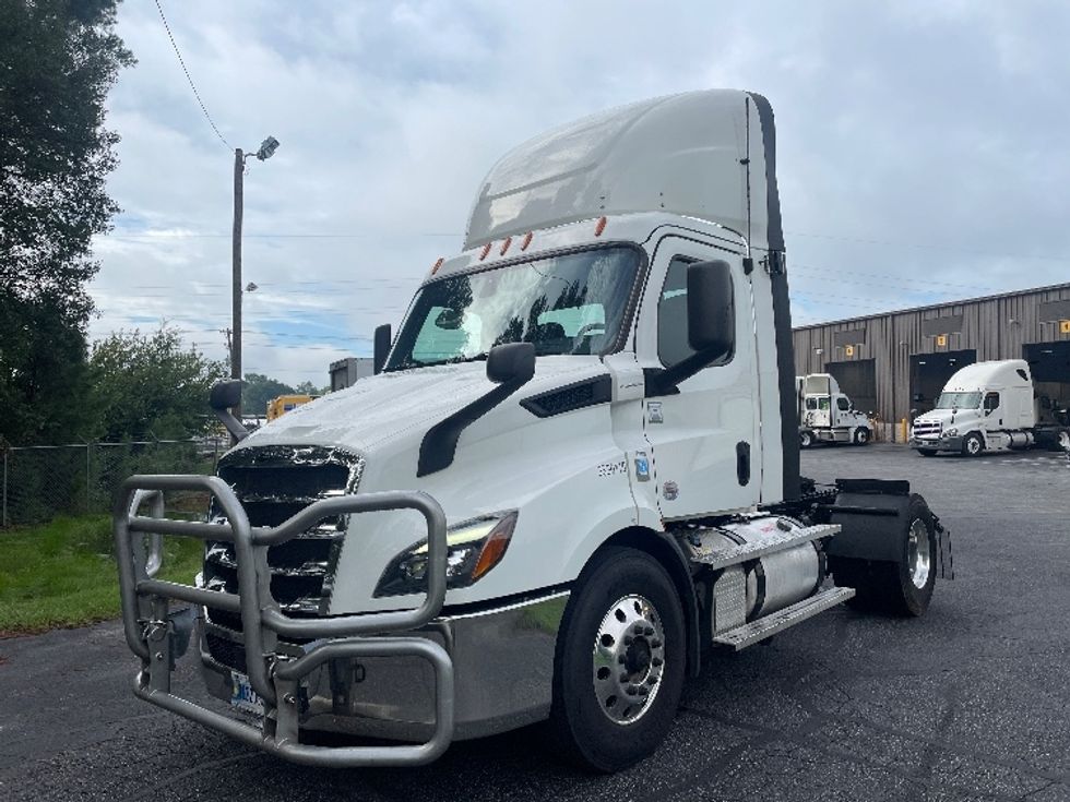 Day Cab Tractor-Heavy Duty Tractors-Freightliner-2020-T11642ST-Spartanburg-SC-449,000\n\t\tmiles-$ 40,000 - Image 3