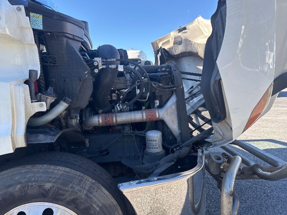 Day Cab Tractor-Heavy Duty Tractors-Freightliner-2020-T11642ST-Spartanburg-SC-471,572\n\t\tmiles-$ 35,250 - Image 15