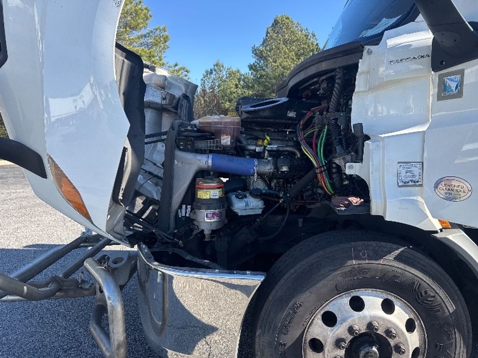 Day Cab Tractor-Heavy Duty Tractors-Freightliner-2020-T11642ST-Spartanburg-SC-471,572\n\t\tmiles-$ 35,250 - Image 16