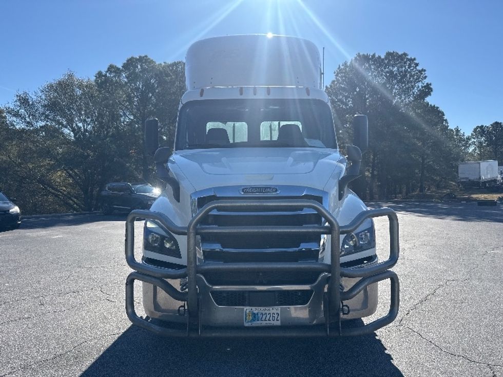 Day Cab Tractor-Heavy Duty Tractors-Freightliner-2020-T11642ST-Spartanburg-SC-471,572\n\t\tmiles-$ 35,250 - Image 2