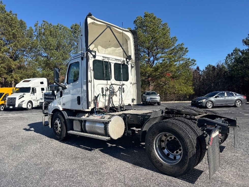 Day Cab Tractor-Heavy Duty Tractors-Freightliner-2020-T11642ST-Spartanburg-SC-471,572\n\t\tmiles-$ 35,250 - Image 5