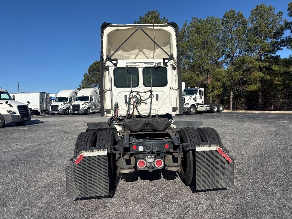 Day Cab Tractor-Heavy Duty Tractors-Freightliner-2020-T11642ST-Spartanburg-SC-471,572\n\t\tmiles-$ 35,250 - Image 6