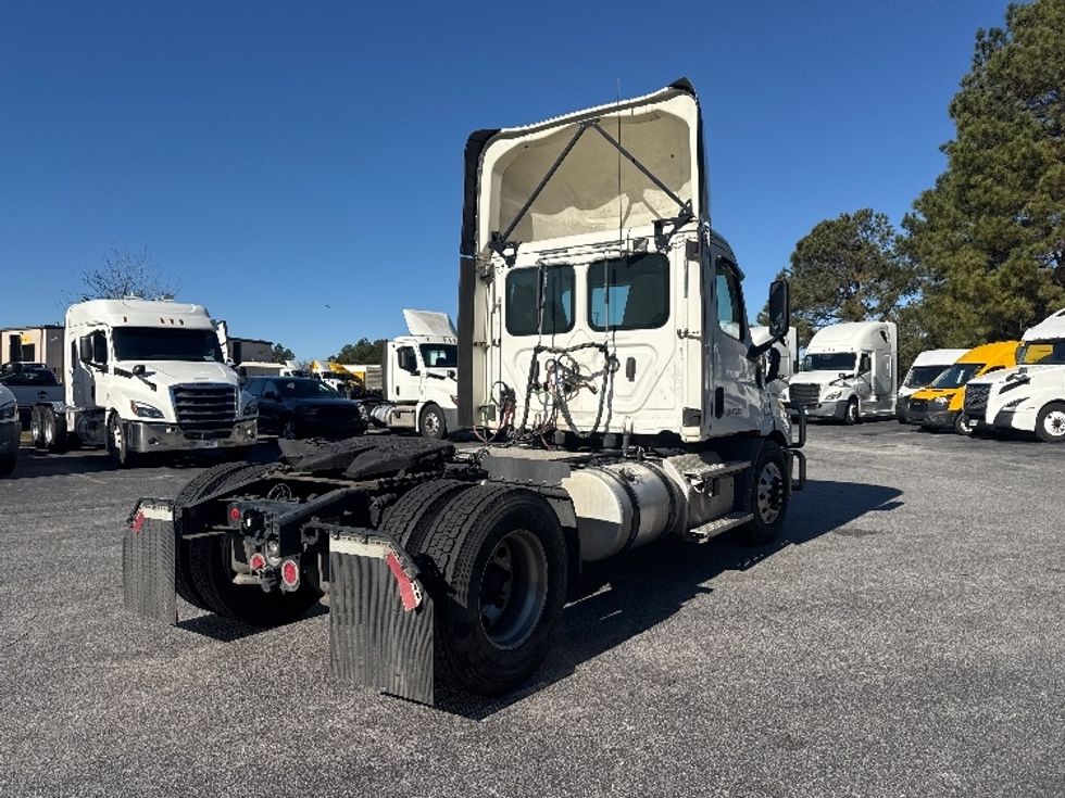 Day Cab Tractor-Heavy Duty Tractors-Freightliner-2020-T11642ST-Spartanburg-SC-471,572\n\t\tmiles-$ 35,250 - Image 7