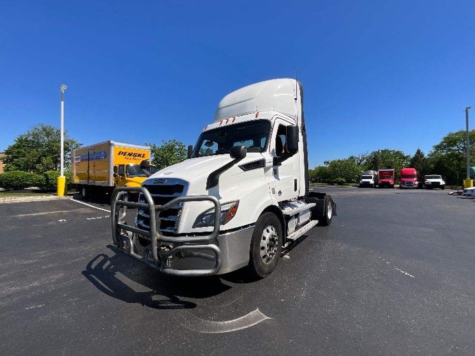 Day Cab Tractor-Heavy Duty Tractors-Freightliner-2020-T11642ST-Swedesboro-NJ-495,999\n\t\tmiles-$ 31,500 - Image 3