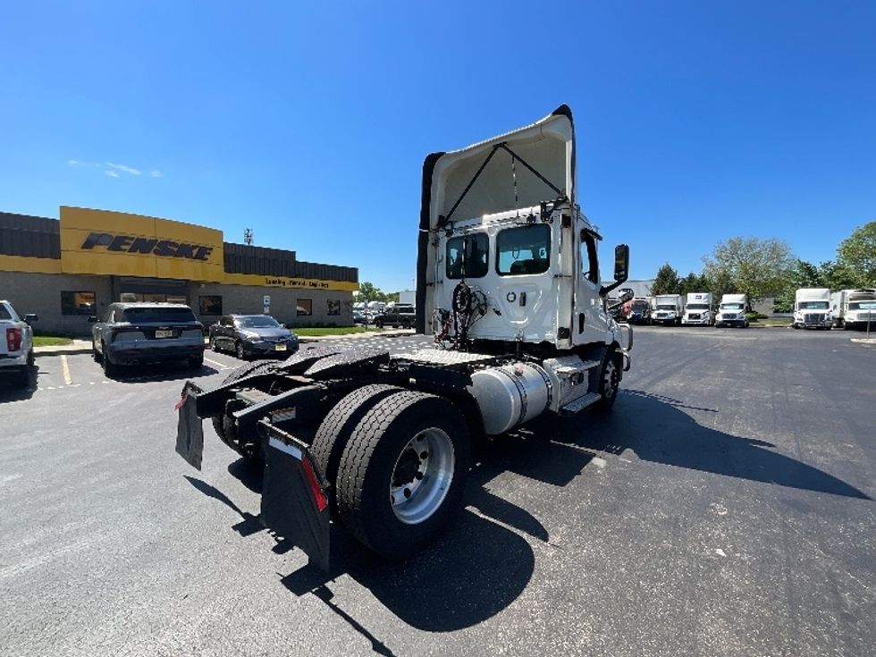 Day Cab Tractor-Heavy Duty Tractors-Freightliner-2020-T11642ST-Swedesboro-NJ-495,999\n\t\tmiles-$ 31,500 - Image 7