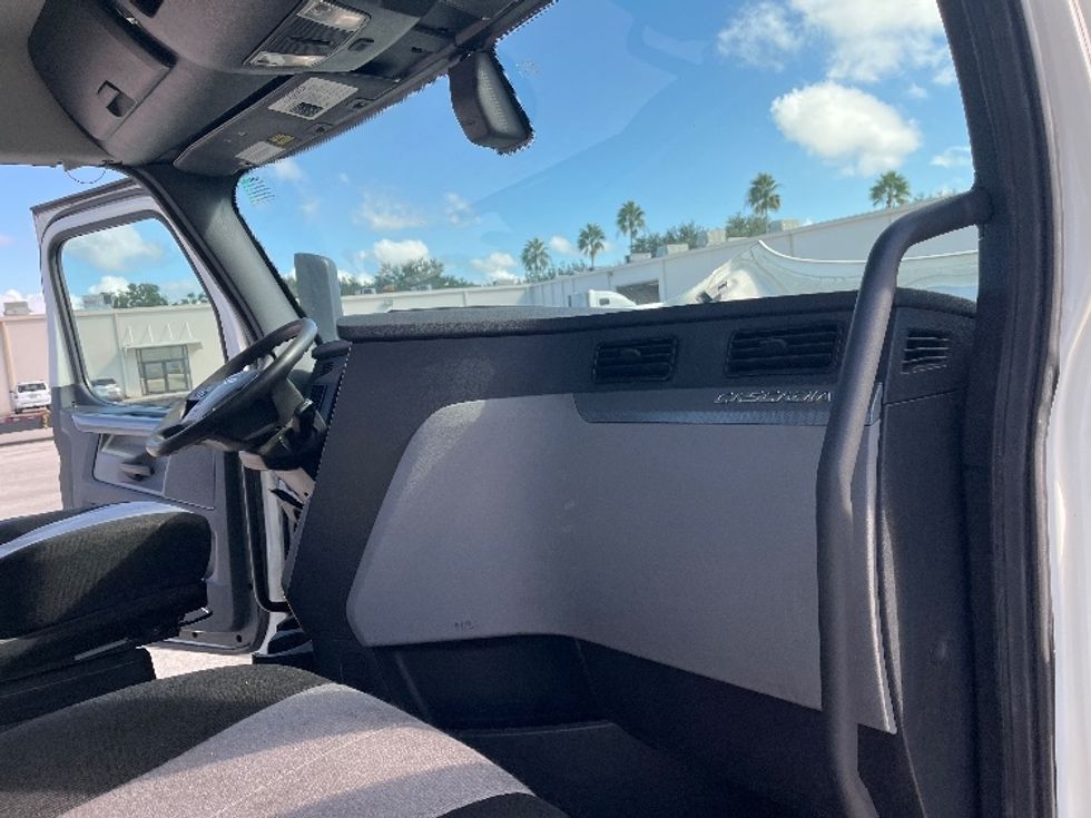 Day Cab Tractor-Heavy Duty Tractors-Freightliner-2020-T11642ST-Tampa-FL-528,366\n\t\tmiles-$ 30,750 - Image 13
