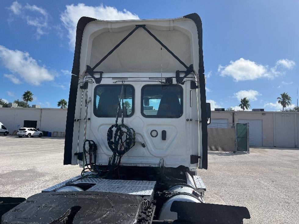 Day Cab Tractor-Heavy Duty Tractors-Freightliner-2020-T11642ST-Tampa-FL-528,366\n\t\tmiles-$ 30,750 - Image 21