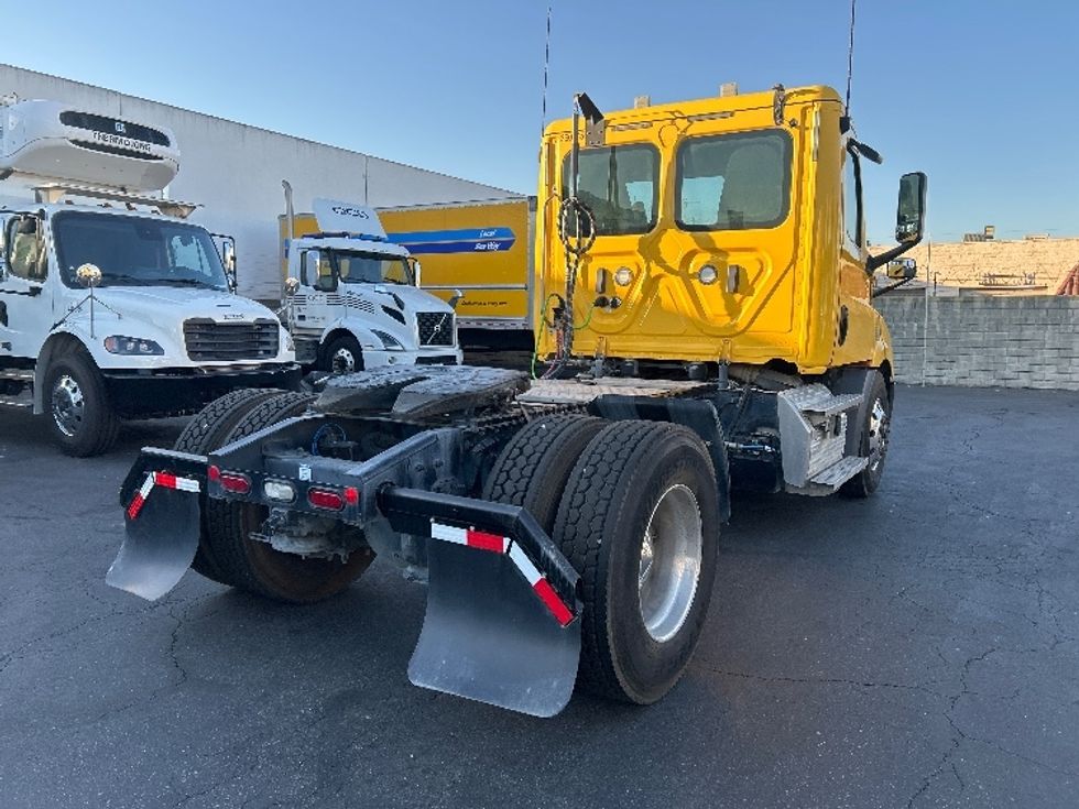 Day Cab Tractor-Heavy Duty Tractors-Freightliner-2020-T11642ST-Torrance-CA-402,341\n\t\tmiles-$ 36,500 - Image 7