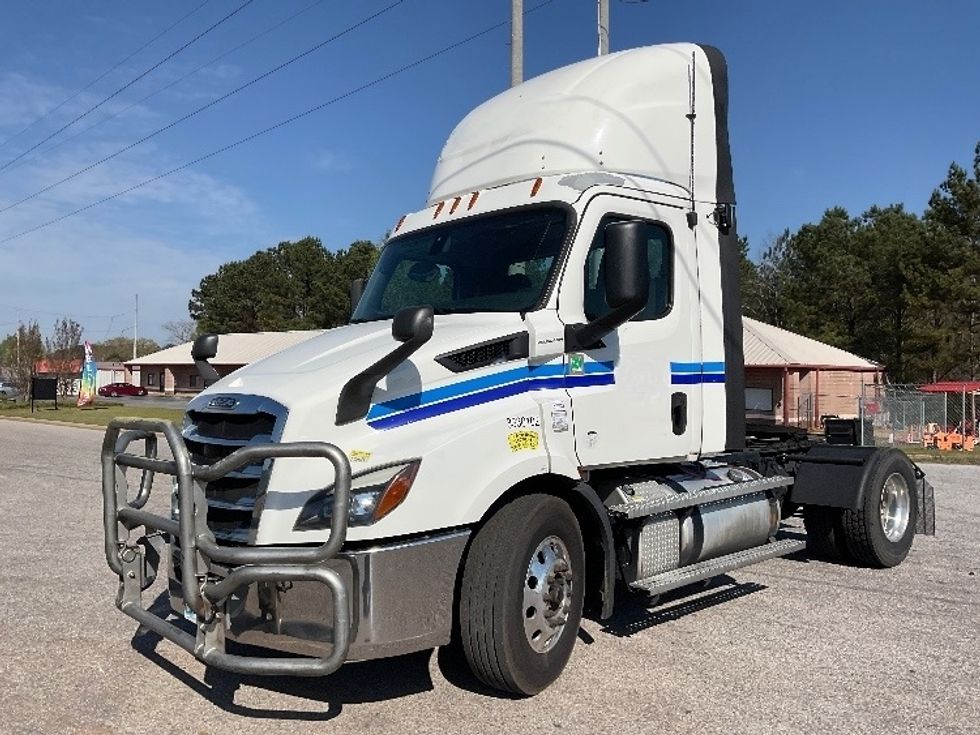 Day Cab Tractor-Heavy Duty Tractors-Freightliner-2020-T11642ST-Tuscaloosa-AL-671,372\n\t\tmiles-$ 20,750 - Image 3
