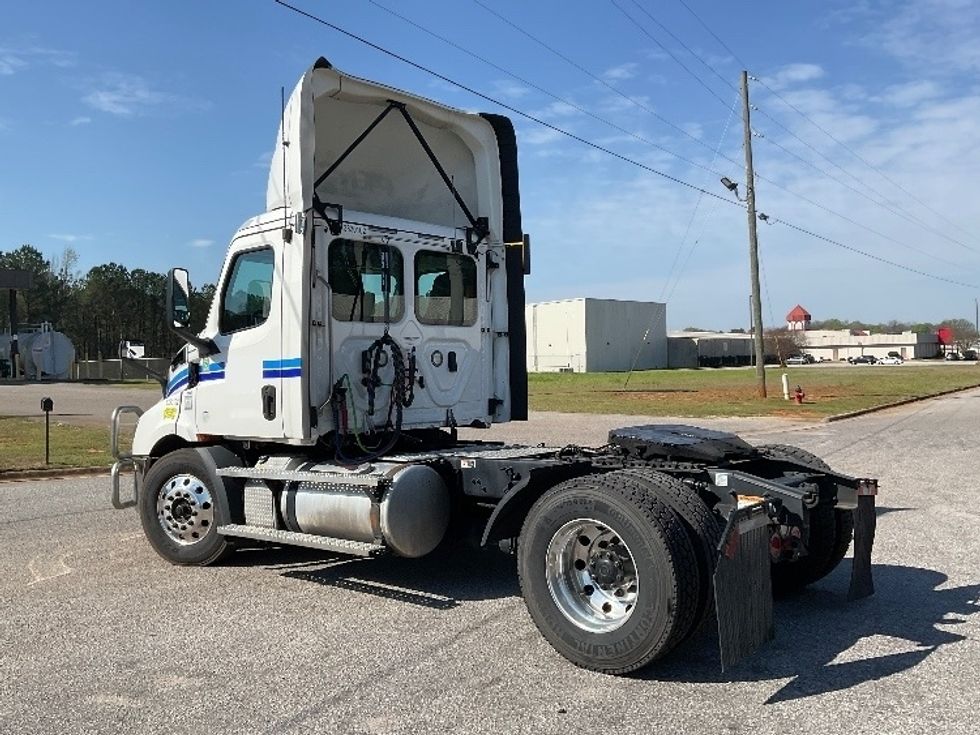 Day Cab Tractor-Heavy Duty Tractors-Freightliner-2020-T11642ST-Tuscaloosa-AL-671,372\n\t\tmiles-$ 20,750 - Image 5