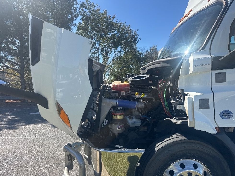 Day Cab Tractor-Heavy Duty Tractors-Freightliner-2020-T11642ST-West Columbia-SC-490,412\n\t\tmiles-$ 33,750 - Image 16