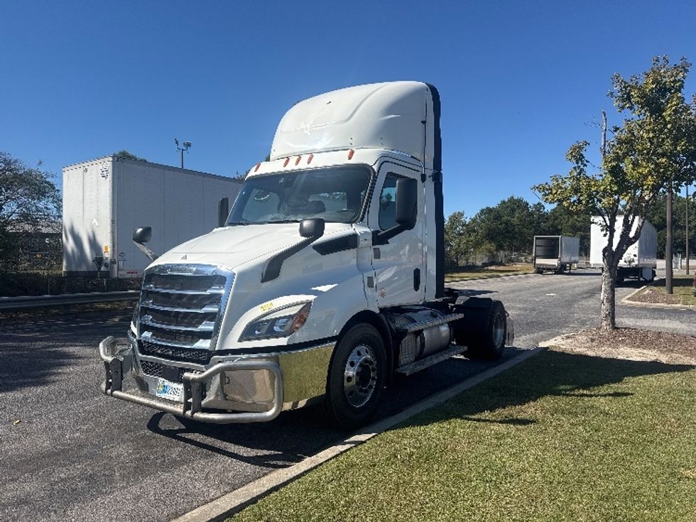 Day Cab Tractor-Heavy Duty Tractors-Freightliner-2020-T11642ST-West Columbia-SC-490,412\n\t\tmiles-$ 33,750 - Image 3
