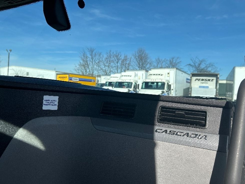 Day Cab Tractor-Heavy Duty Tractors-Freightliner-2020-T11642ST-West Columbia-SC-537,372\n\t\tmiles-$ 30,000 - Image 13