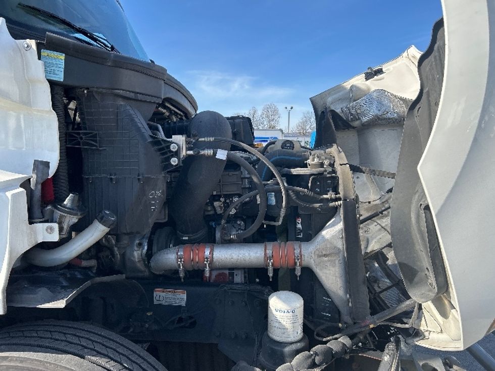 Day Cab Tractor-Heavy Duty Tractors-Freightliner-2020-T11642ST-West Columbia-SC-537,372\n\t\tmiles-$ 30,000 - Image 15