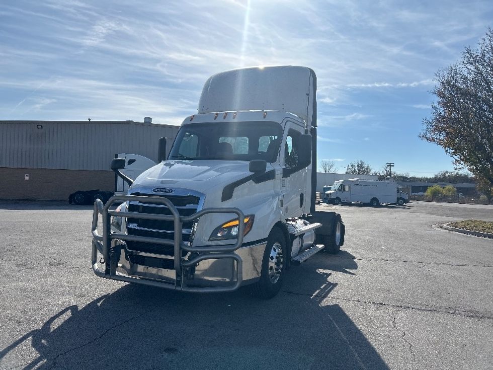 Day Cab Tractor-Heavy Duty Tractors-Freightliner-2020-T11642ST-West Columbia-SC-537,372\n\t\tmiles-$ 30,000 - Image 3