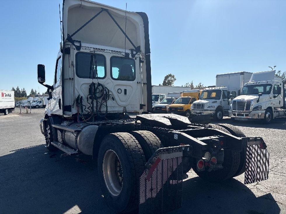 Day Cab Tractor-Heavy Duty Tractors-Freightliner-2020-T11642ST-West Sacramento-CA-440,457\n\t\tmiles-$ 44,250 - Image 5