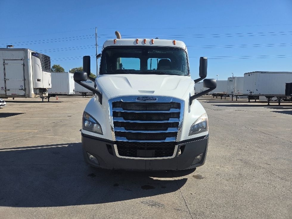 Day Cab Tractor-Heavy Duty Tractors-Freightliner-2020-T11662ST-Dallas-TX-615,108\n\t\tmiles-$ 30,500 - Image 2