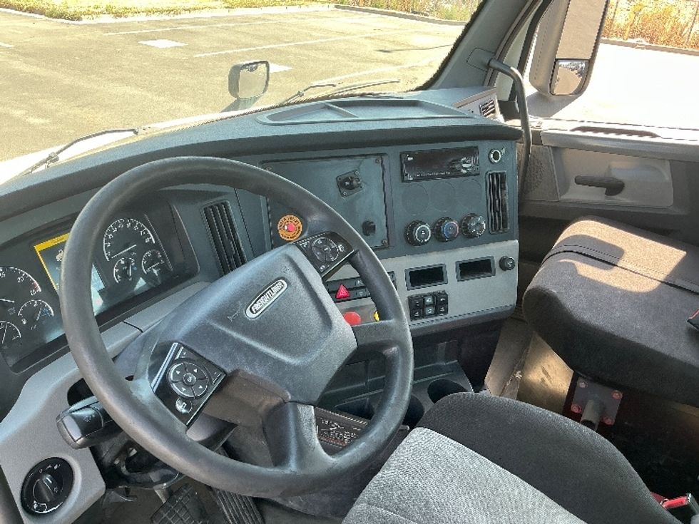 Day Cab Tractor-Heavy Duty Tractors-Freightliner-2020-T11662ST-Denver-CO-543,988\n\t\tmiles-$ 31,750 - Image 10