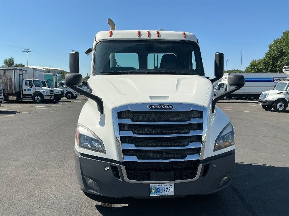 Day Cab Tractor-Heavy Duty Tractors-Freightliner-2020-T11662ST-Denver-CO-543,988\n\t\tmiles-$ 31,750 - Image 2