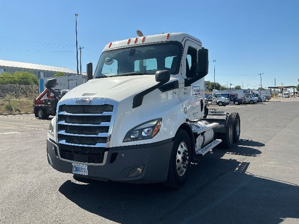 Day Cab Tractor-Heavy Duty Tractors-Freightliner-2020-T11662ST-Denver-CO-543,988\n\t\tmiles-$ 31,750 - Image 3