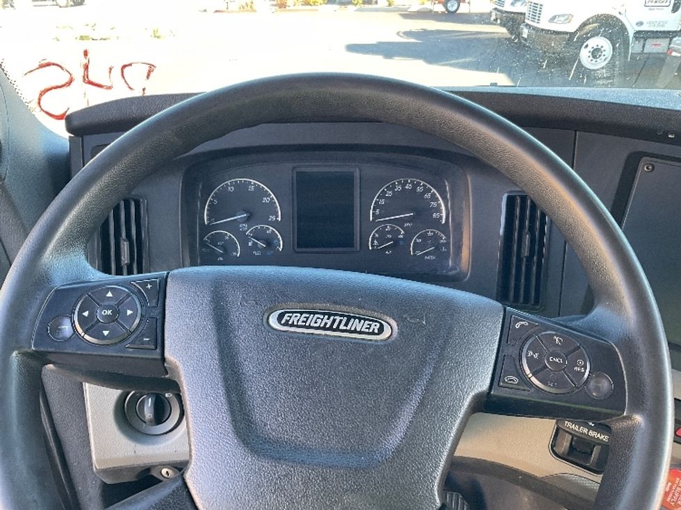 2020 Freightliner Cascadia 116" Day cab photo 11