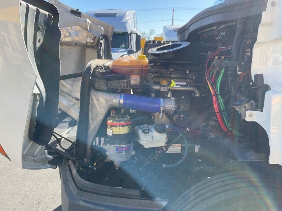 2020 Freightliner Cascadia 116" Day cab photo 15