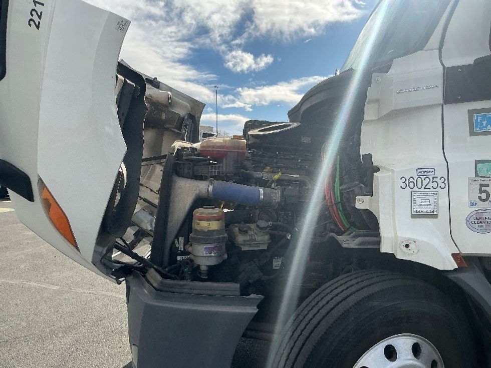 Day Cab Tractor-Heavy Duty Tractors-Freightliner-2020-T11662ST-Greeley-CO-431,001\n\t\tmiles-$ 43,750 - Image 16