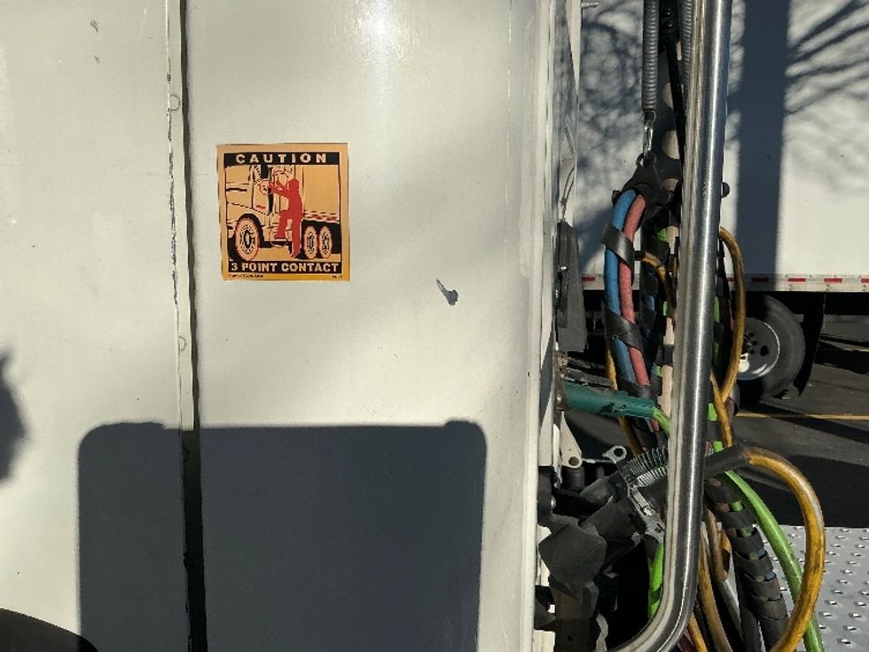 Day Cab Tractor-Heavy Duty Tractors-Freightliner-2020-T11662ST-Greeley-CO-431,001\n\t\tmiles-$ 43,750 - Image 18