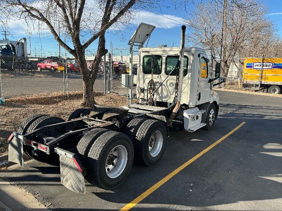 Day Cab Tractor-Heavy Duty Tractors-Freightliner-2020-T11662ST-Greeley-CO-431,001\n\t\tmiles-$ 43,750 - Image 7