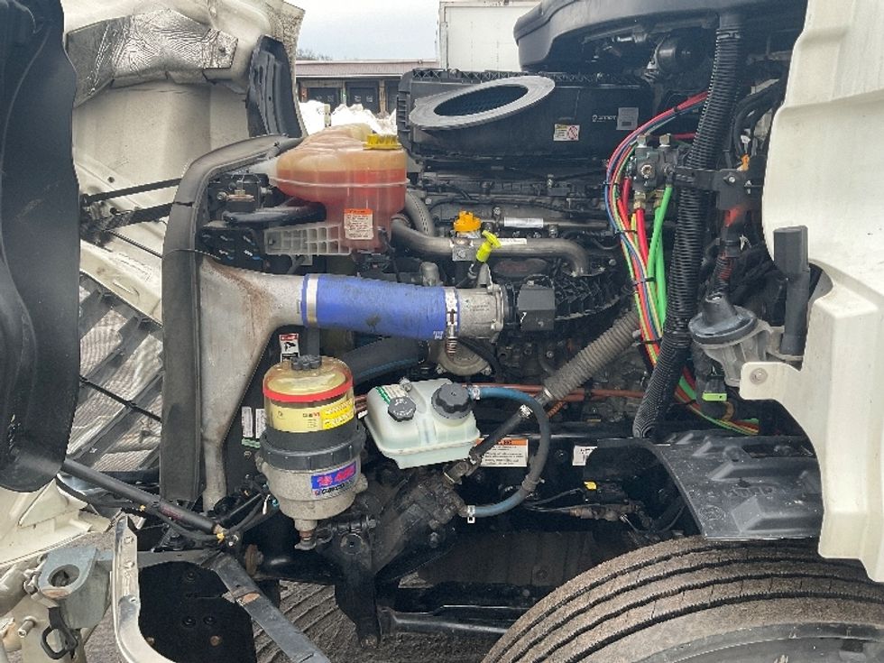 Day Cab Tractor-Heavy Duty Tractors-Freightliner-2020-T11662ST-Londonderry-NH-612,983\n\t\tmiles-$ 30,000 - Image 16