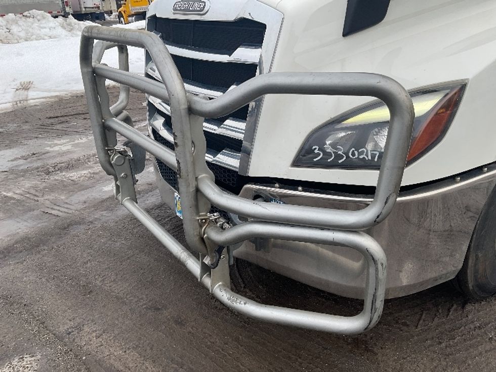 Day Cab Tractor-Heavy Duty Tractors-Freightliner-2020-T11662ST-Londonderry-NH-612,983\n\t\tmiles-$ 30,000 - Image 18