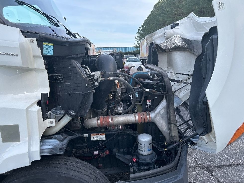 Day Cab Tractor-Heavy Duty Tractors-Freightliner-2020-T11662ST-Prince George-VA-474,885\n\t\tmiles-$ 39,750 - Image 15