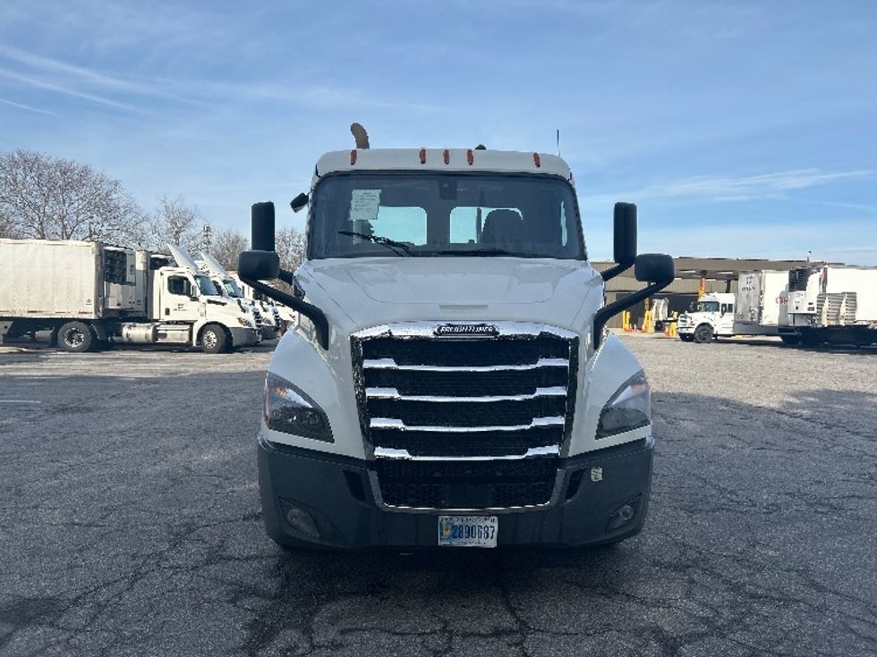 Day Cab Tractor-Heavy Duty Tractors-Freightliner-2020-T11662ST-Prince George-VA-474,885\n\t\tmiles-$ 39,750 - Image 2