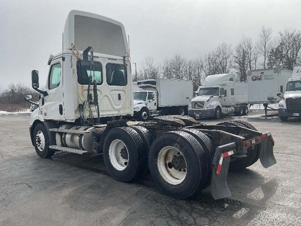 Day Cab Tractor-Heavy Duty Tractors-Freightliner-2020-T11664ST-Akron-OH-493,417\n\t\tmiles-$ 44,500 - Image 5