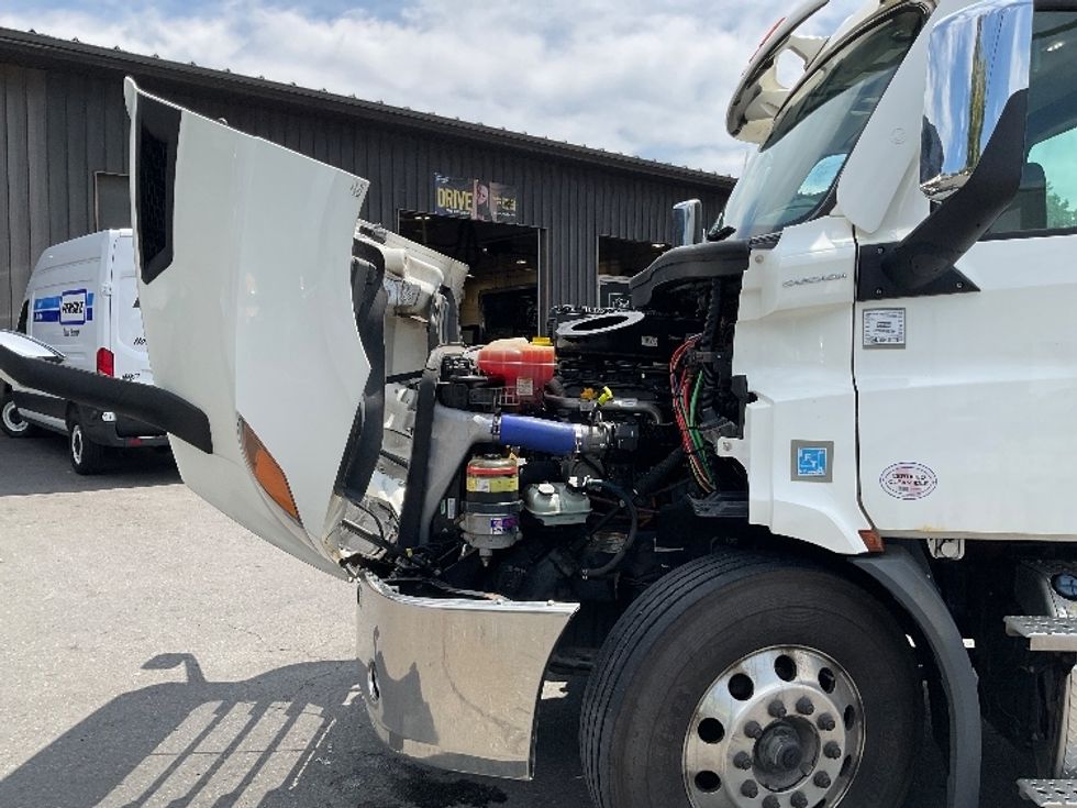 Day Cab Tractor-Heavy Duty Tractors-Freightliner-2020-T11664ST-Albany-NY-236,021\n\t\tmiles-$ 54,500 - Image 15
